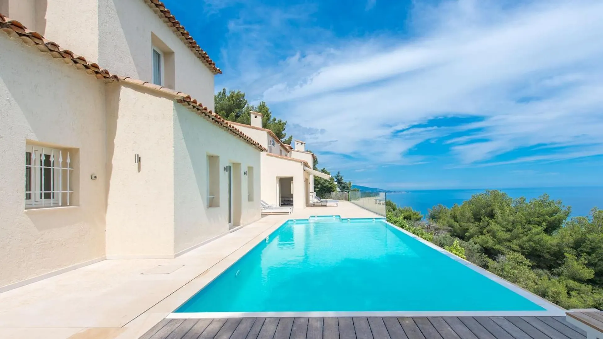 L Oasis Moderne Piscine Vue Mer Rocabruna Francia