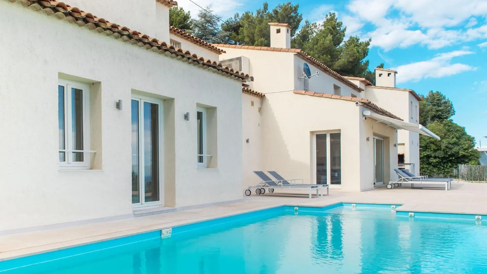 L Oasis Moderne Piscine Vue Mer Rocabruna